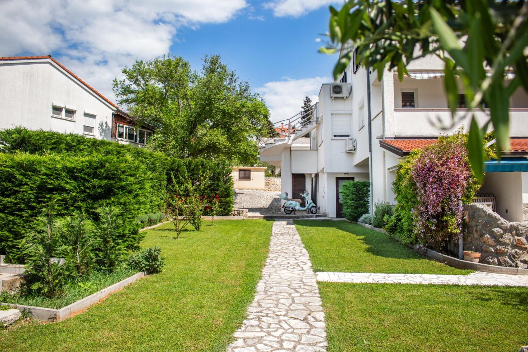 Seaside Apartments Petar Крк Экстерьер фото